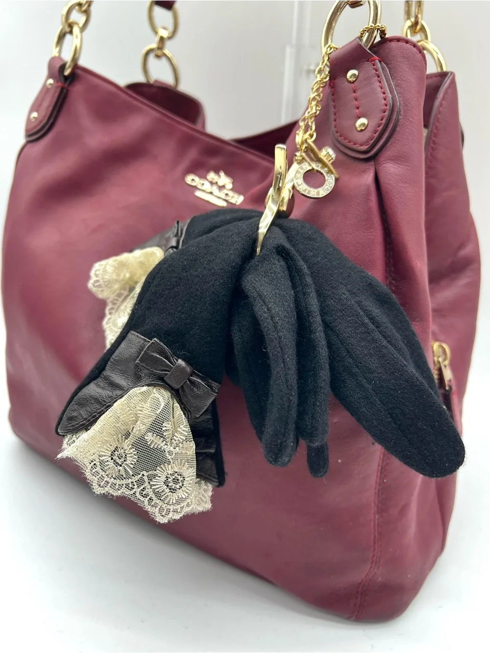 Anteprima Gold Fiori Flower Crystal Glove Holder Bag Charm Keychain Clip